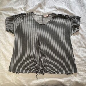 Evri Women's Plus Size Striped Tie-Front Short Sleeve Top Size 2X Flowy Oversize